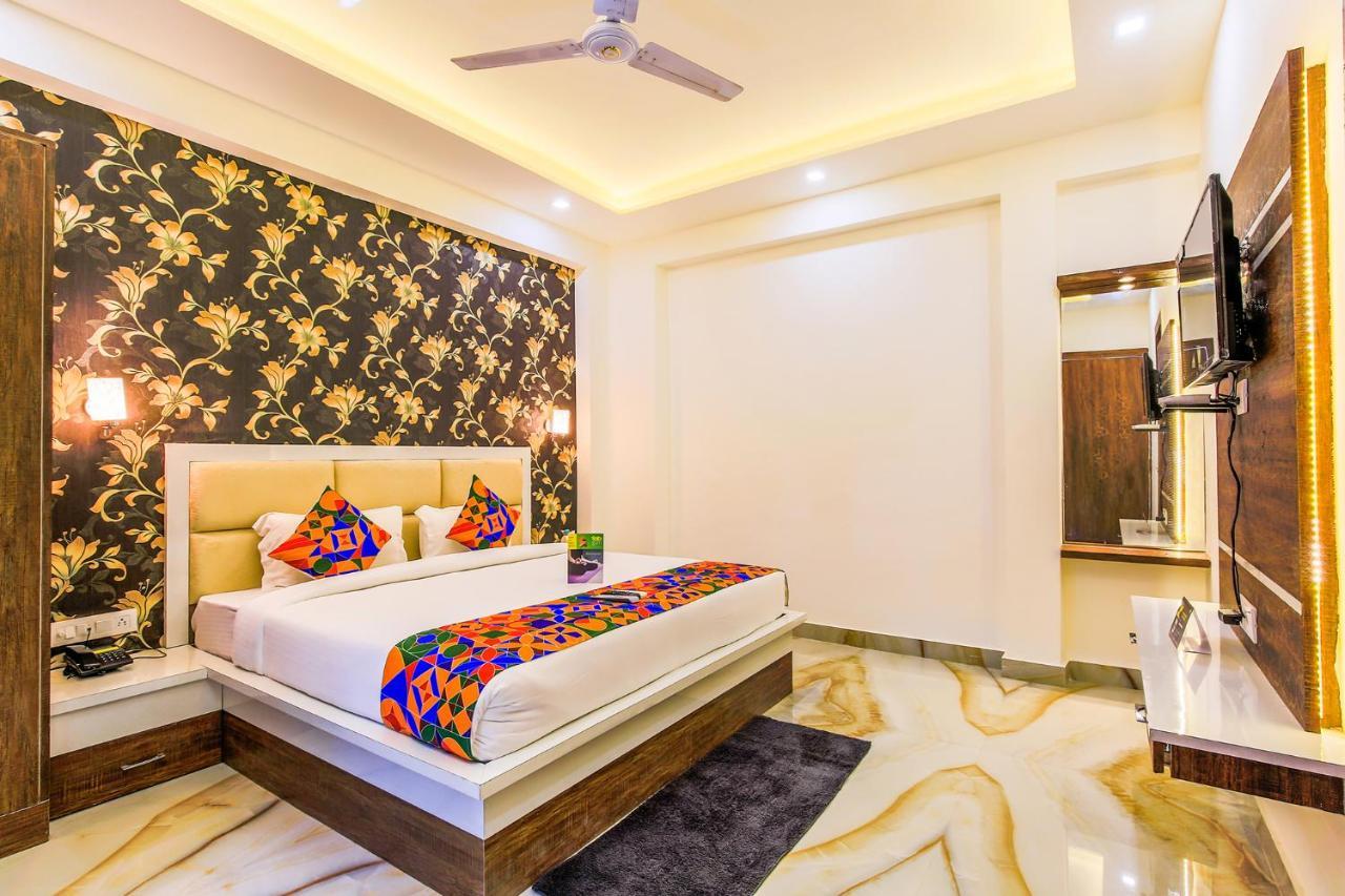 Fabhotel Star Of Taj Restobar Fatehabad Road Agra  Exterior foto
