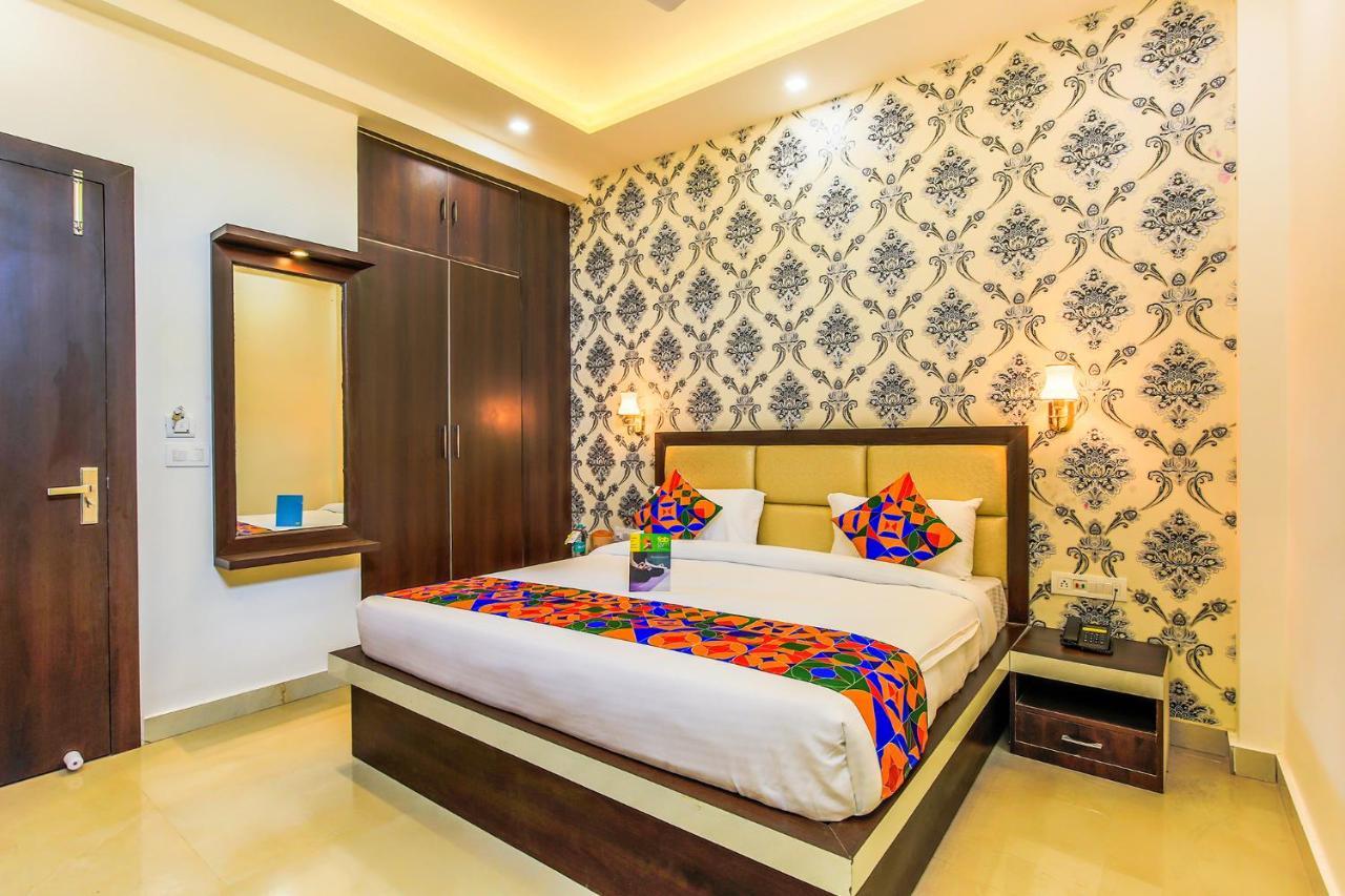 Fabhotel Star Of Taj Restobar Fatehabad Road Agra  Exterior foto
