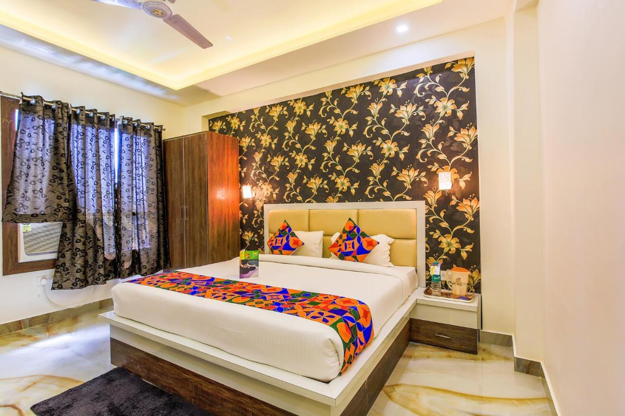 Fabhotel Star Of Taj Restobar Fatehabad Road Agra  Exterior foto
