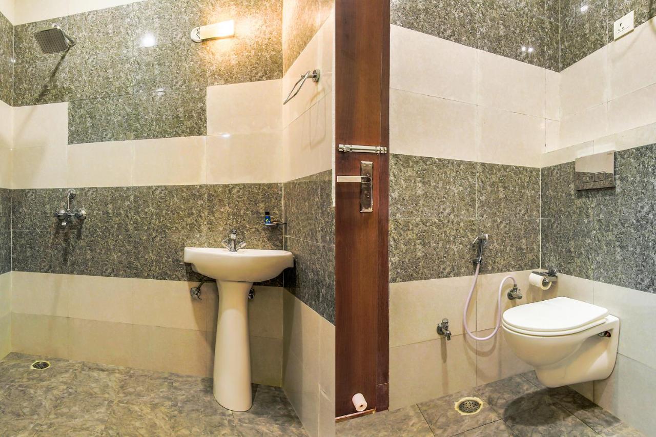 Fabhotel Star Of Taj Restobar Fatehabad Road Agra  Exterior foto
